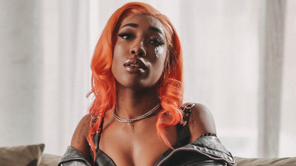 Fotocredits: Sony Music. All rights reserved.  Artikel ursprünglich erschienen auf musikexpress.de. Link: https://www.musikexpress.de/eunique-im-interview-frueher-fehlten-mir-songs-die-frauen-empowern-1858529/