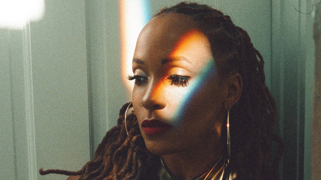 Fotocredits: SureShot Promotions, Beth Saravo. All rights reserved. Fotos und Artikel stammen ursprünglich von musikexpress.de. Link: https://www.musikexpress.de/sa-roc-interview-sharecroppers-daughter-1860545/